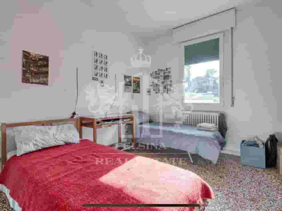 Thumbnail - Posto letto in camera doppia per studente in zona Sant' Orsola.
