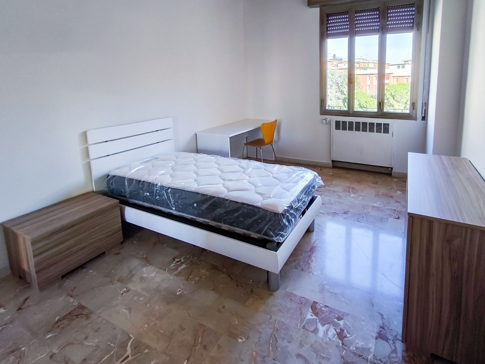 Immagine principale: Disponibile singola in Via Adige (Savena)